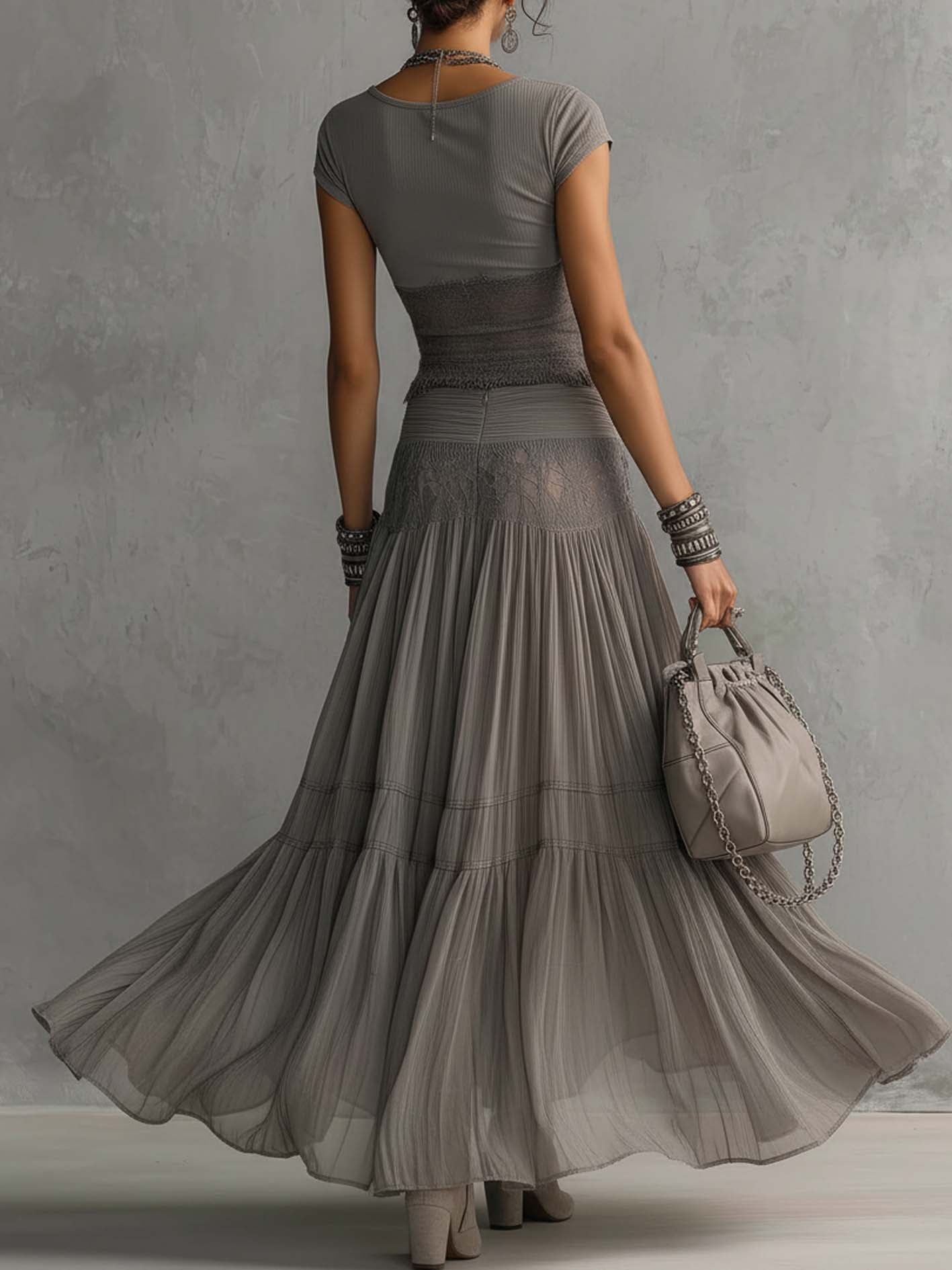 Ensemble Gris Top en Dentelle Transparente et Jupe Maxi Plissée