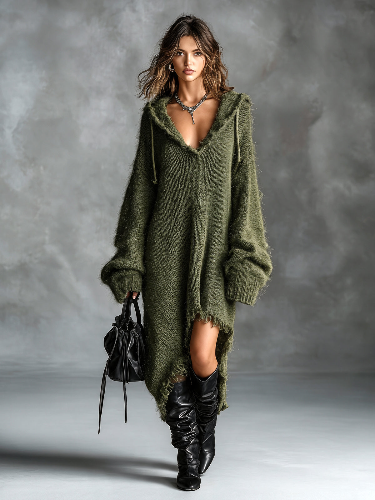 Robe midi en tricot doux avec capuche