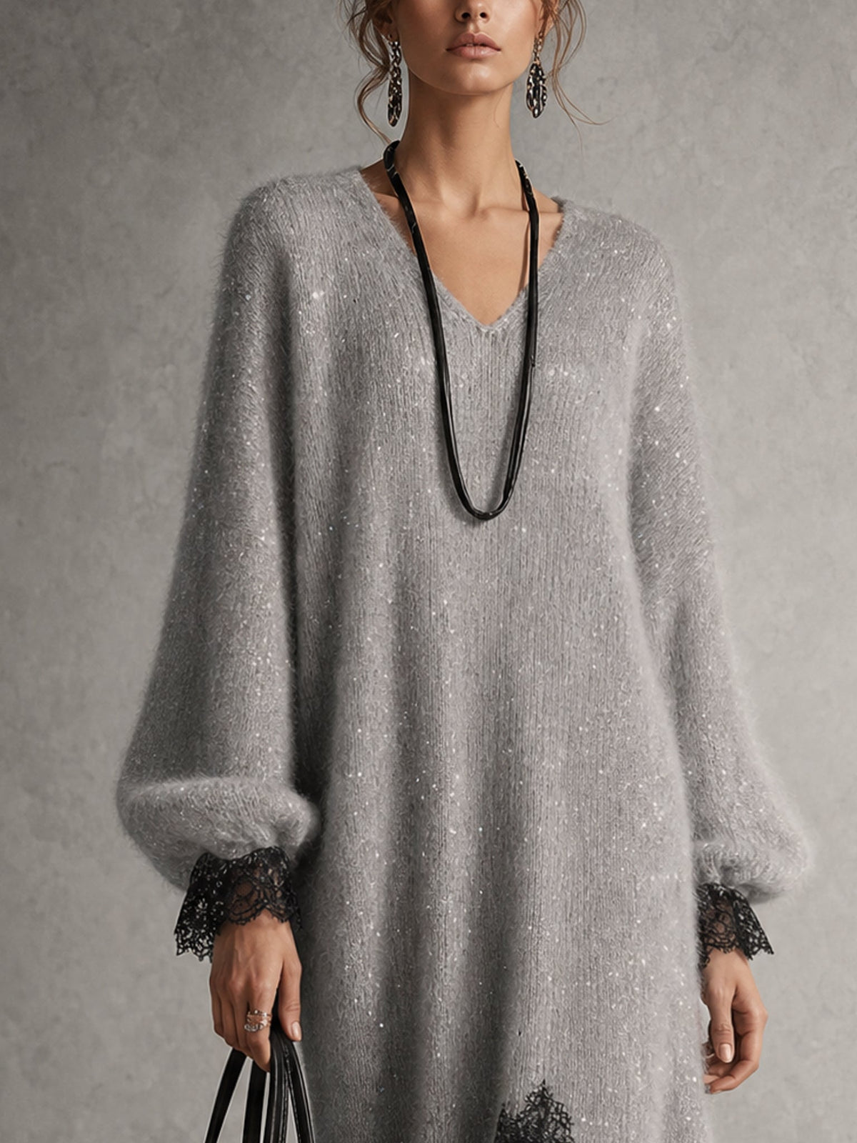 Robe midi grise en tricot avec dentelle à la base