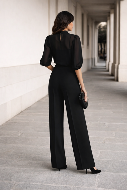 Valentina | Ensemble de trois pièces avec haut transparent et pantalon à jambes larges.