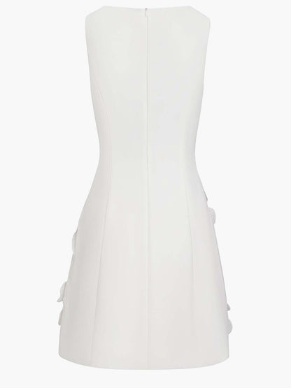 Robe Mini Élégante Sans Manches avec Détail Découpé