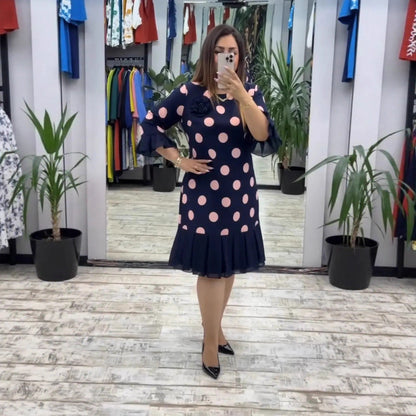 Victoire – Robe midi plissée à pois