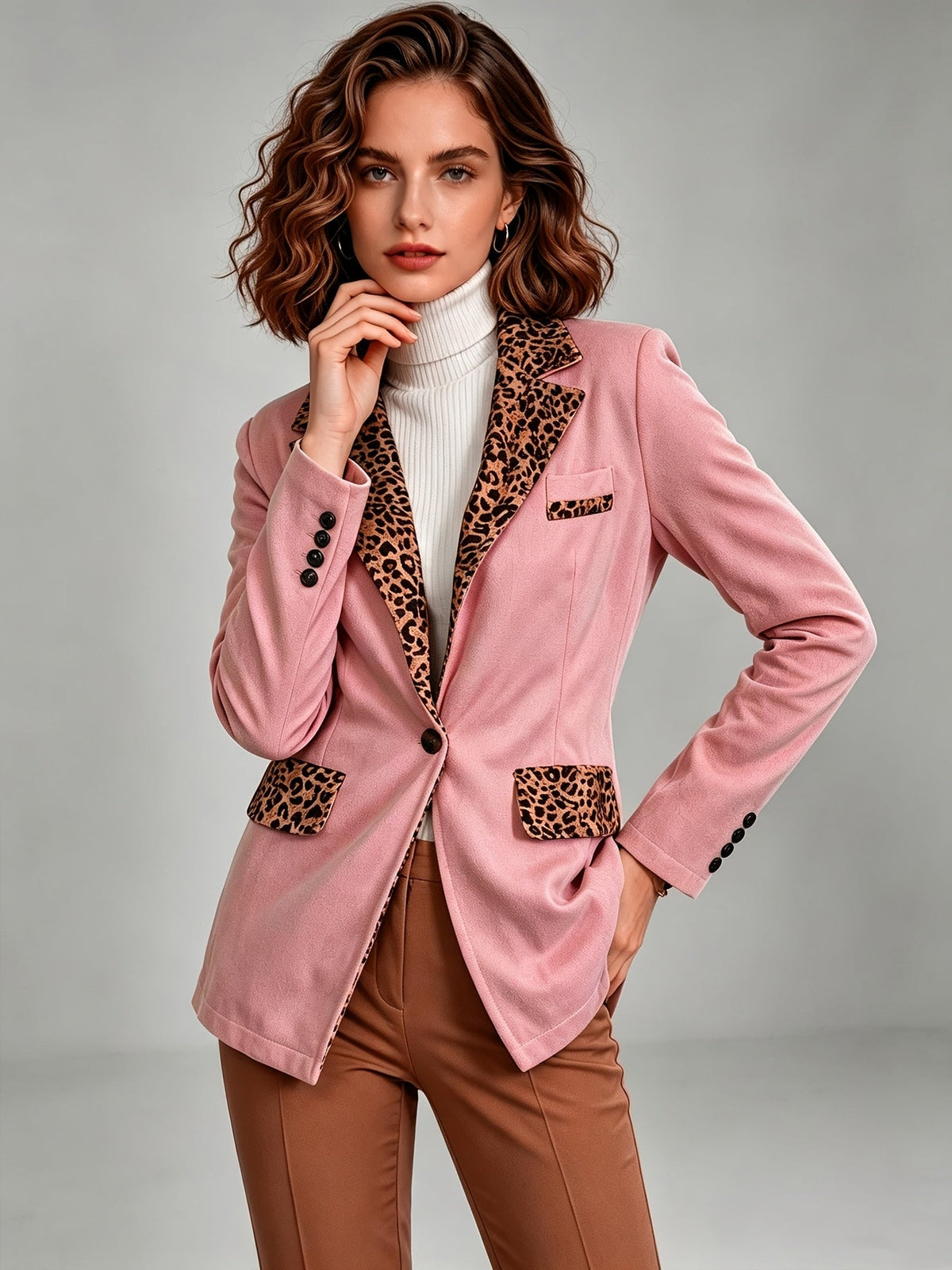 Clementine | Blazer ajusté en velours avec accents léopard
