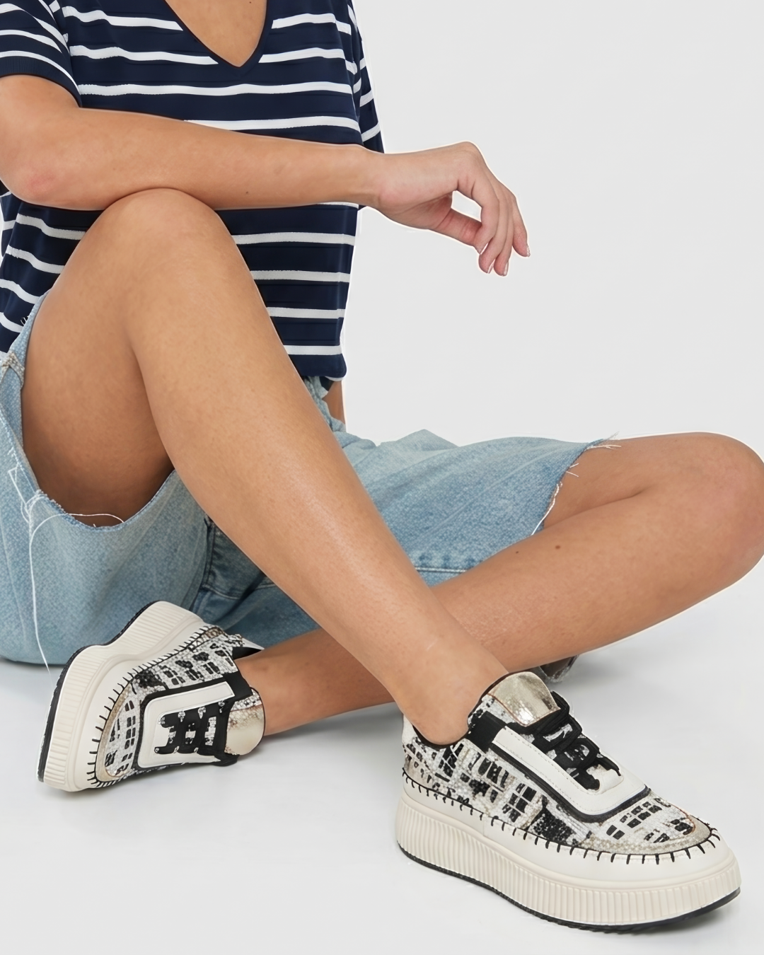 Carina Black Sneakers