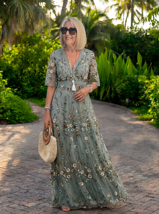 Melodi – Robe longue à fleurs avec col en V