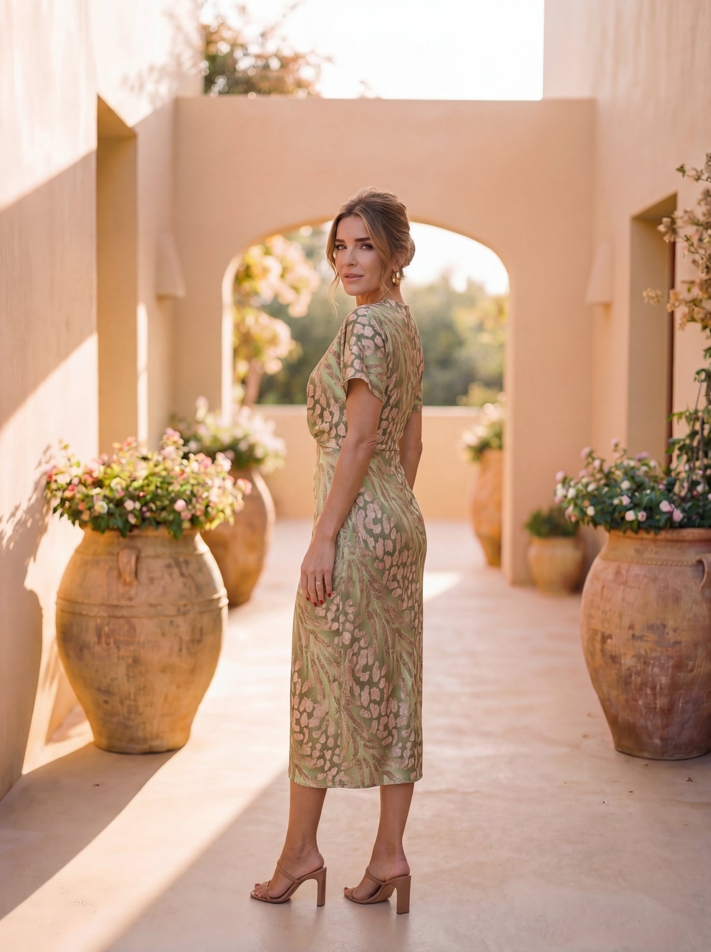 Giulia – Robe midi fluide et élégante