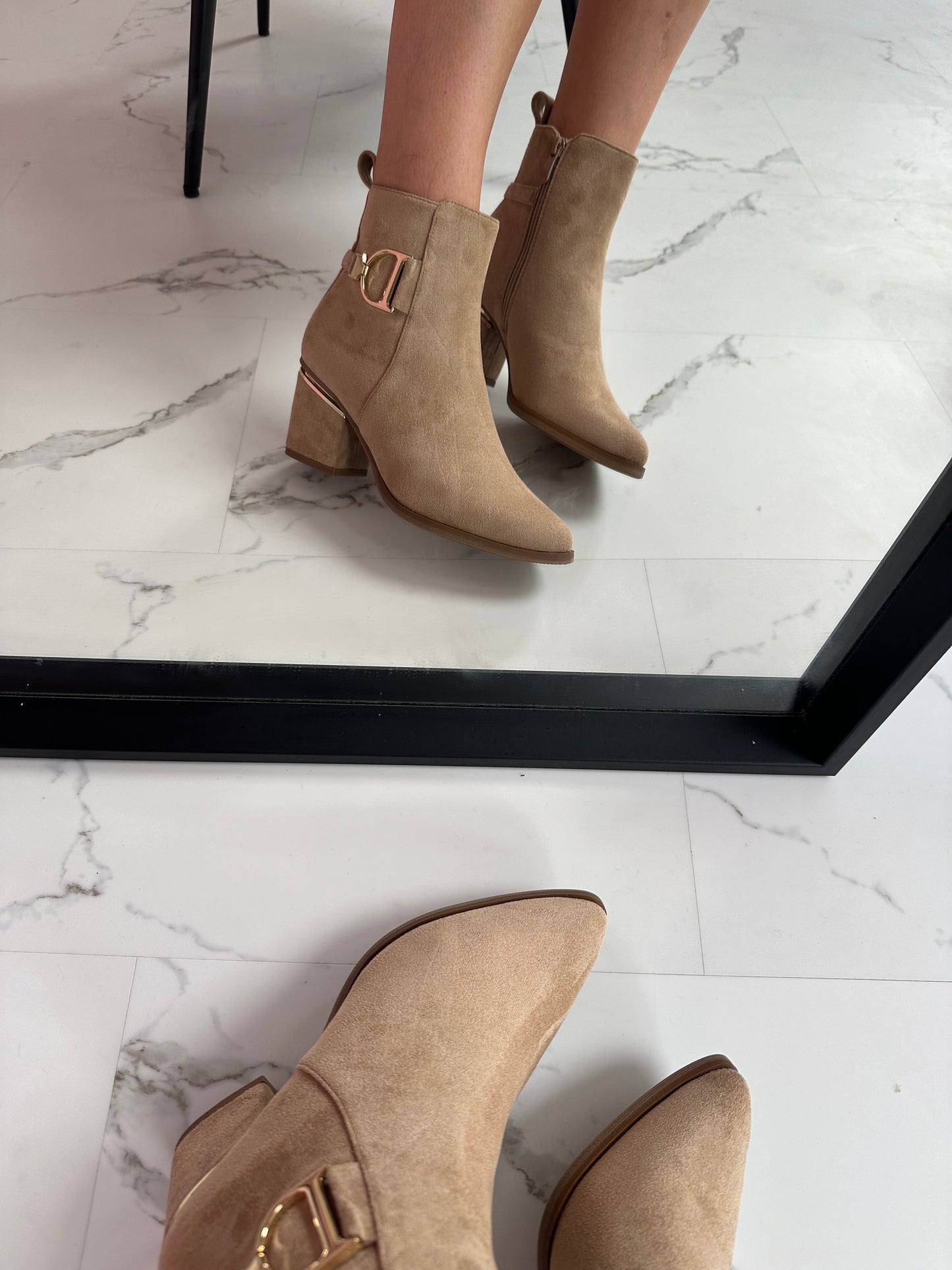 Khaki Dio by Talons