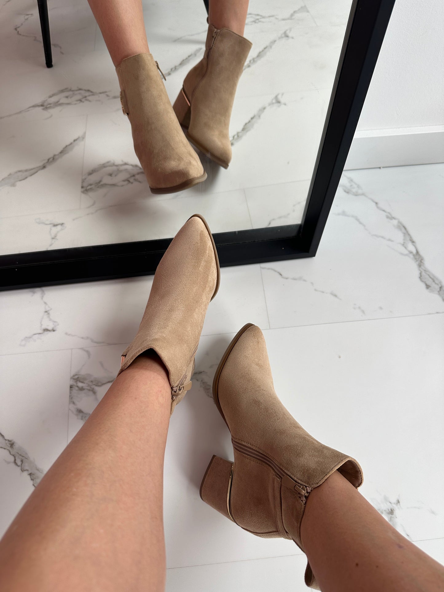 Khaki Dio by Talons