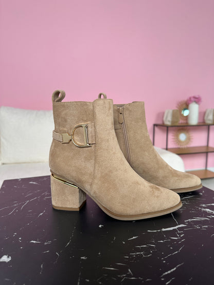 Khaki Dio by Talons