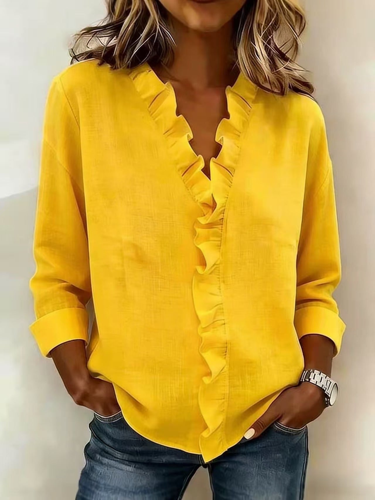 Claire – Blouse col V à volants