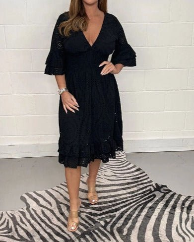 Avery – Robe midi romantique et élégante Lunara