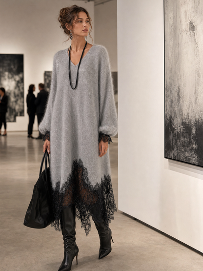 Robe midi grise en tricot avec dentelle à la base
