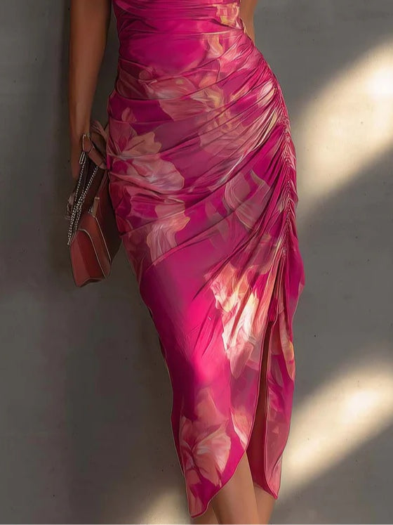 Robe Bodycon Fuchsia Imprimé Floral Sans Manches Fronces Latérales et Fente