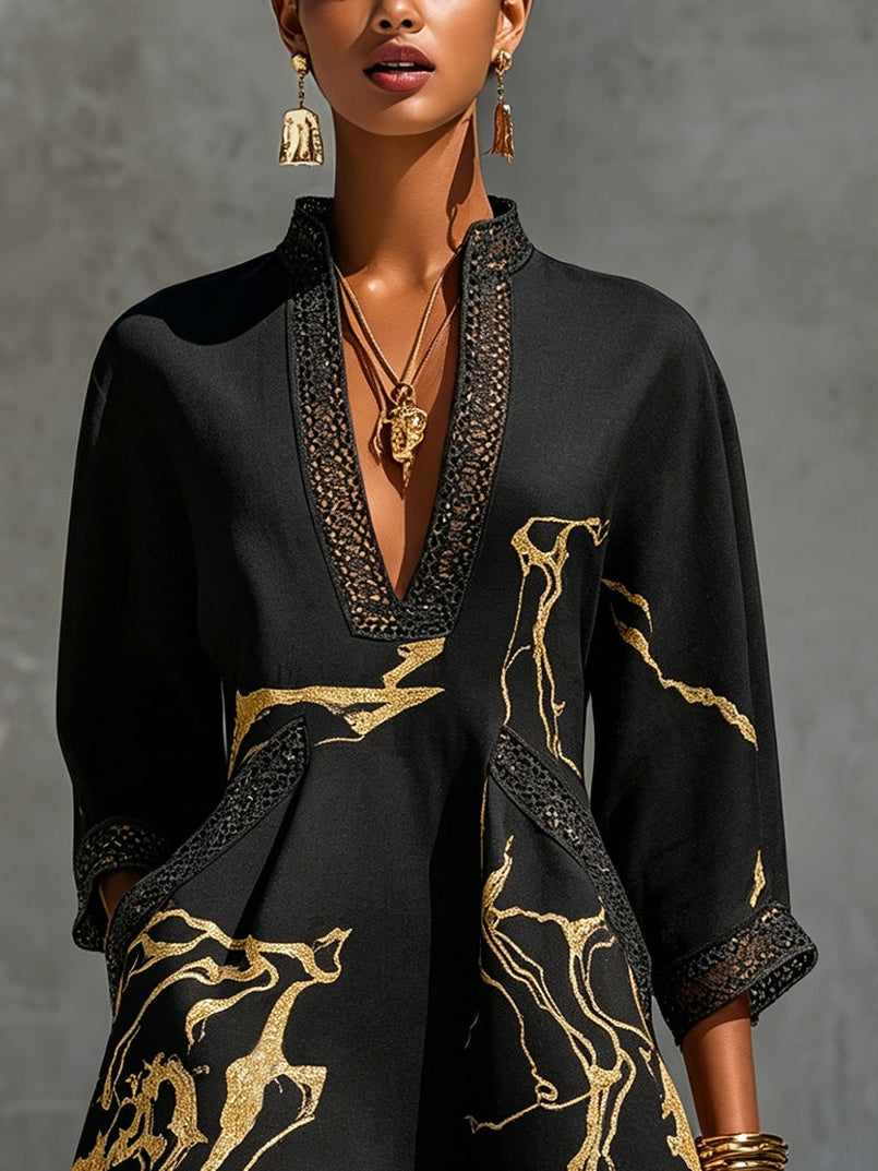 Donatella | Mini Robe Noire avec Imprimé Marbre Doré et Détails en Dentelle Crochet