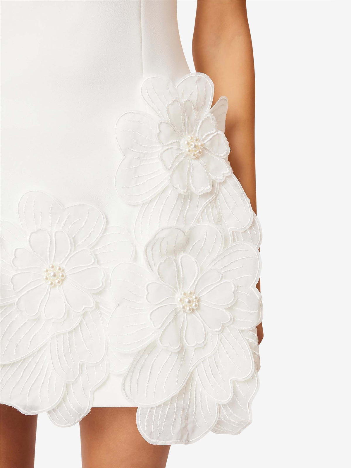 Robe Mini Élégante Sans Manches avec Détail Découpé