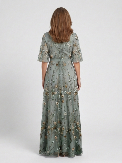 Melodi – Robe longue à fleurs avec col en V