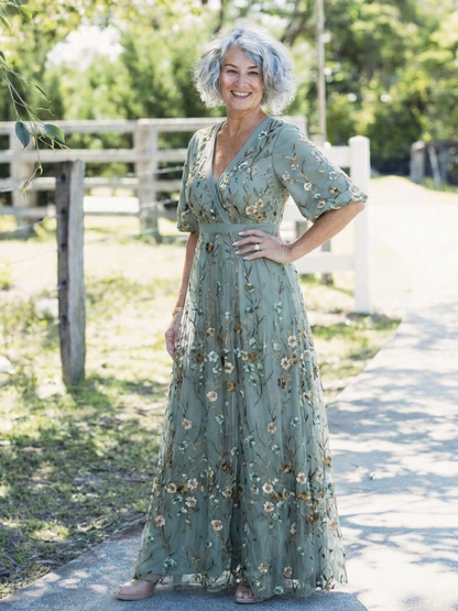 Melodi – Robe longue à fleurs avec col en V